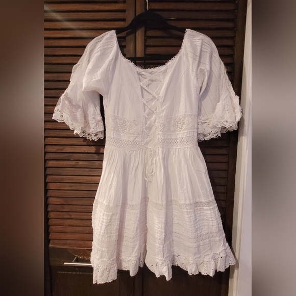 Snidel above knee dress in white. Fits size xs/small. - Picture 2 of 9